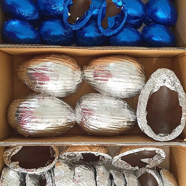 Cascas de Ovos prontas para fazer Ovo de Páscoa de Colher! | Blog Loja